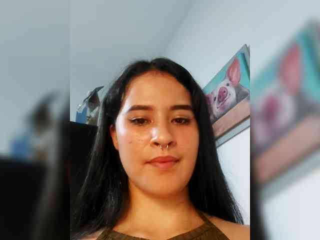 SalomeeHillss webcam