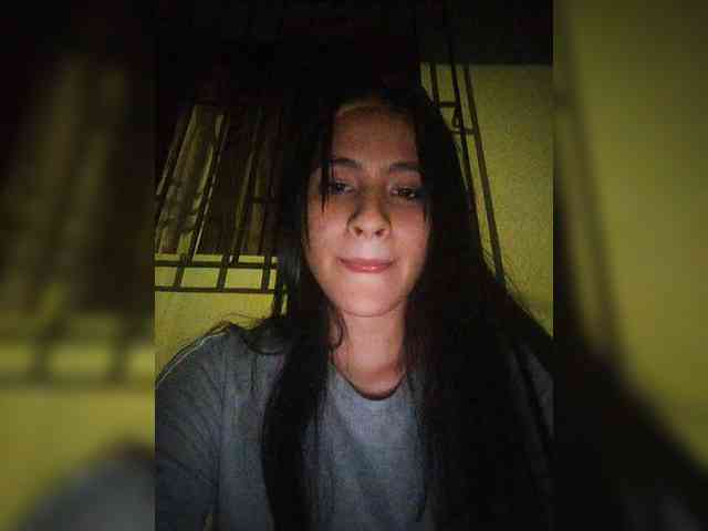 SalomeeHillss webcam