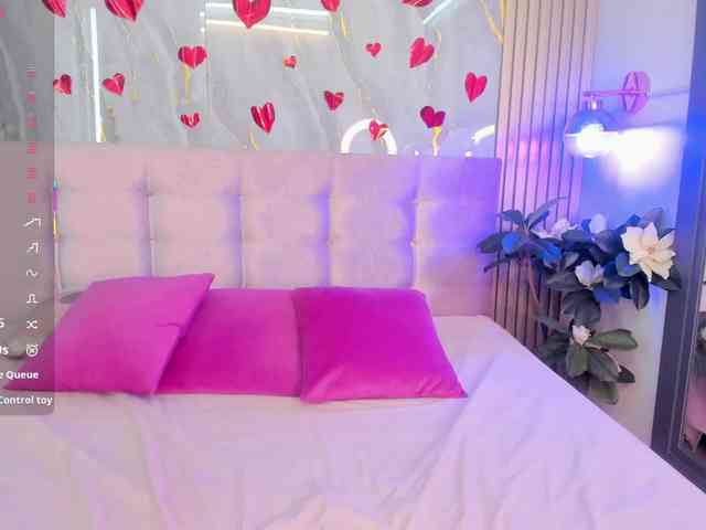 SalomeeHillss webcam