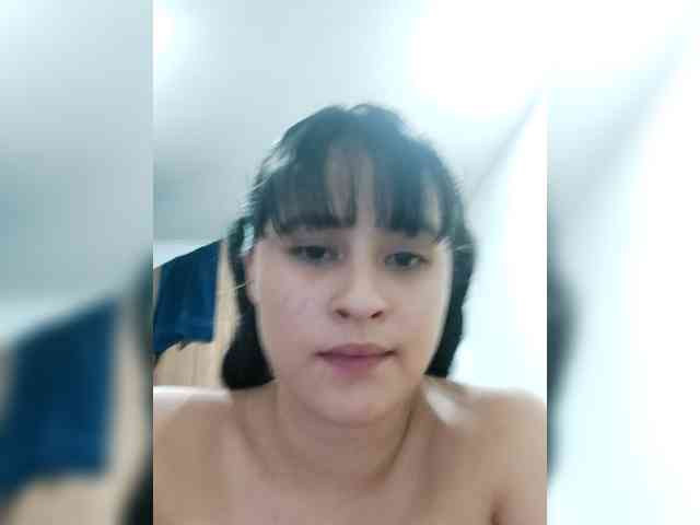 SalomeeHillss webcam