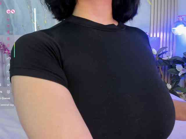 SalomeeHillss webcam