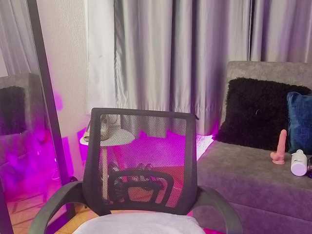 TinaJons's BongaCams show and profile