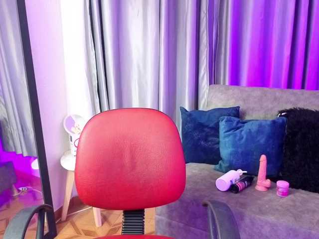 TinaJons's BongaCams show and profile