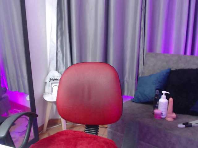 TinaJons's BongaCams show and profile