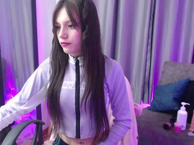 TinaJons's BongaCams show and profile