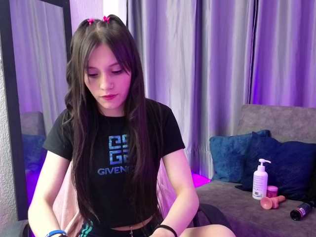 TinaJons's BongaCams show and profile