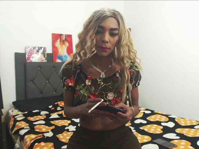 emperatris22cm Live Webcam on BongaCams