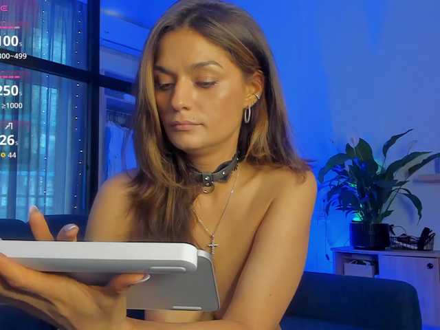 Iloveyou111's BongaCams show and profile