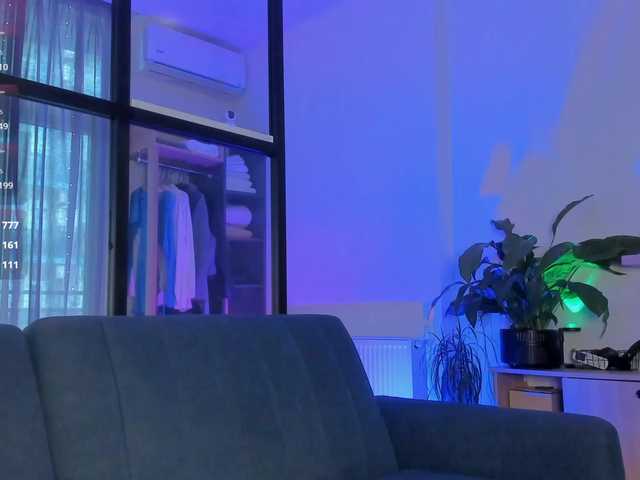 Iloveyou111's BongaCams show and profile