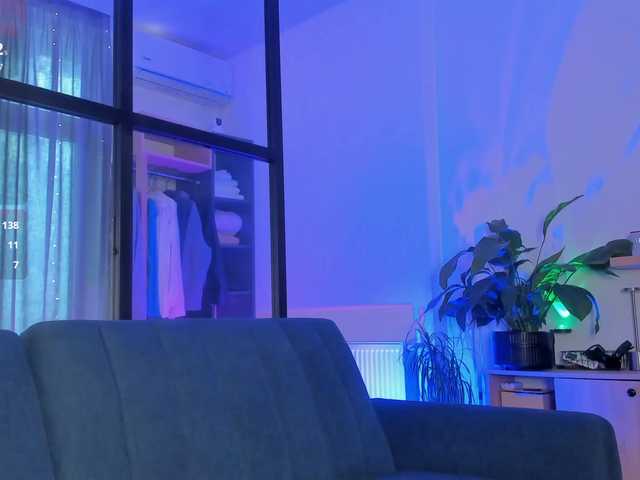 Iloveyou111's BongaCams show and profile