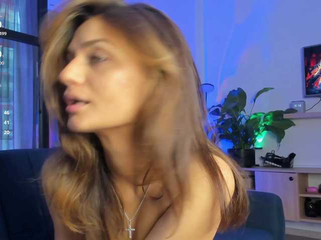 Iloveyou111's BongaCams show and profile