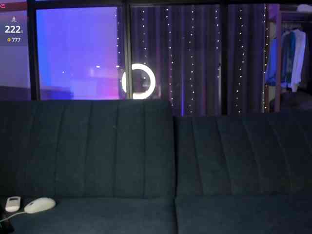 Iloveyou111 webcam