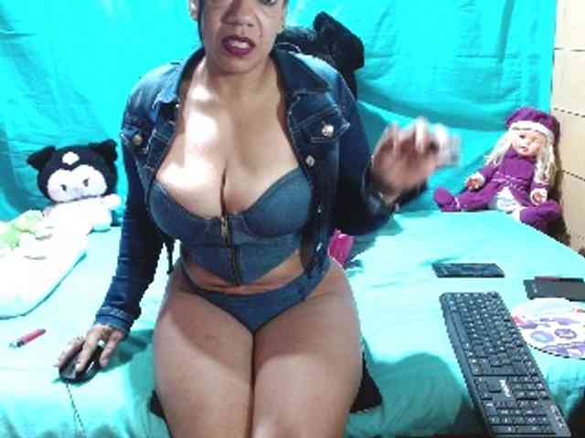 AISHA24 webcam
