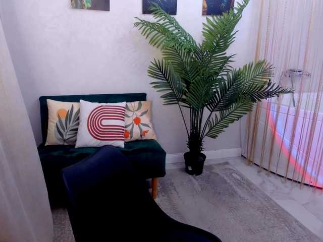 AmandaGrace's BongaCams show and profile