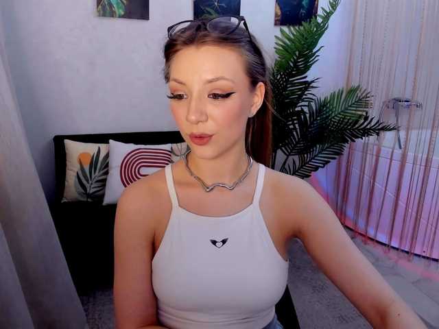 AmandaGrace's BongaCams show and profile