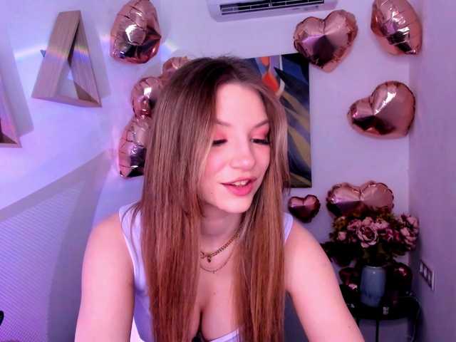 AmandaGrace's BongaCams show and profile