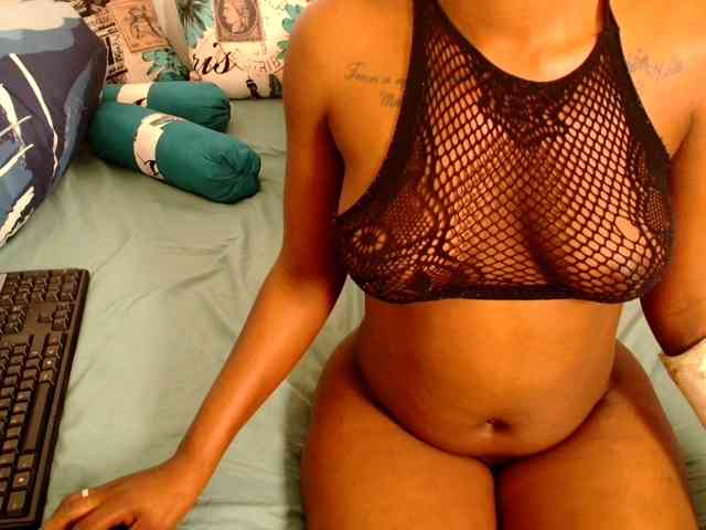 xxCumGoddess360 webcam