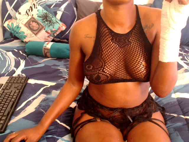 xxCumGoddess360 webcam