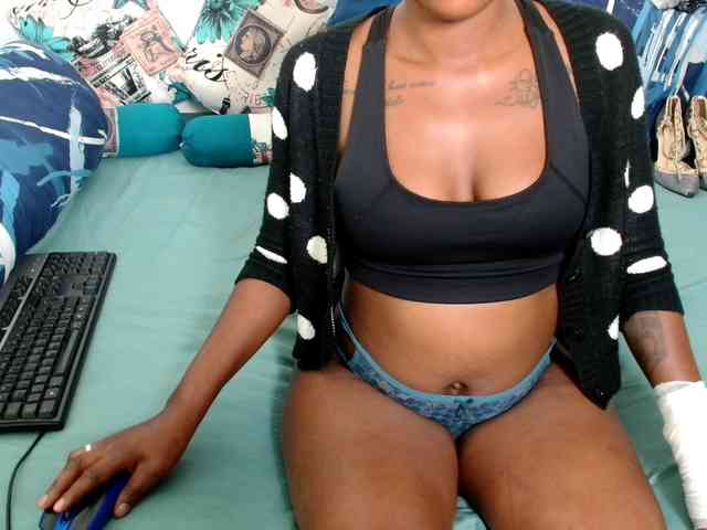 xxCumGoddess360 webcam