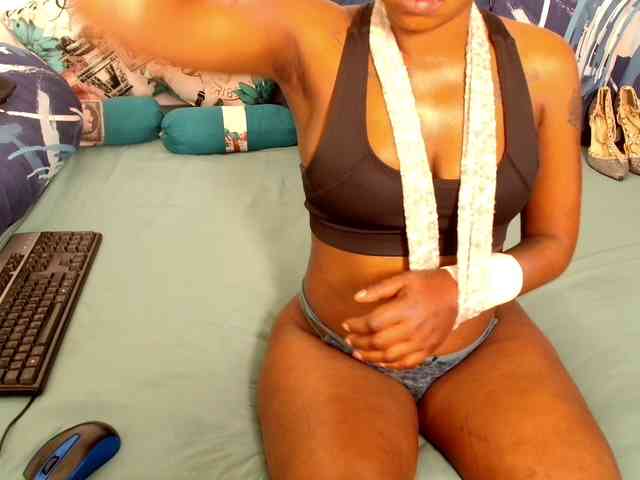 xxCumGoddess360 webcam
