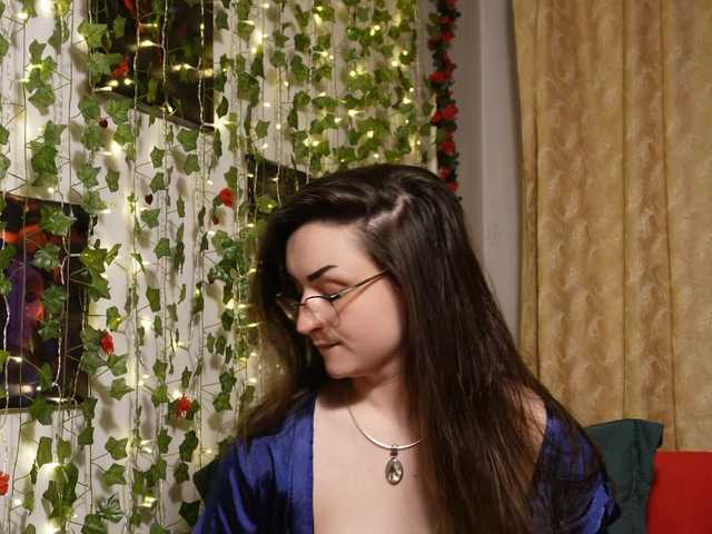 NaughtYHomemadE's BongaCams show and profile