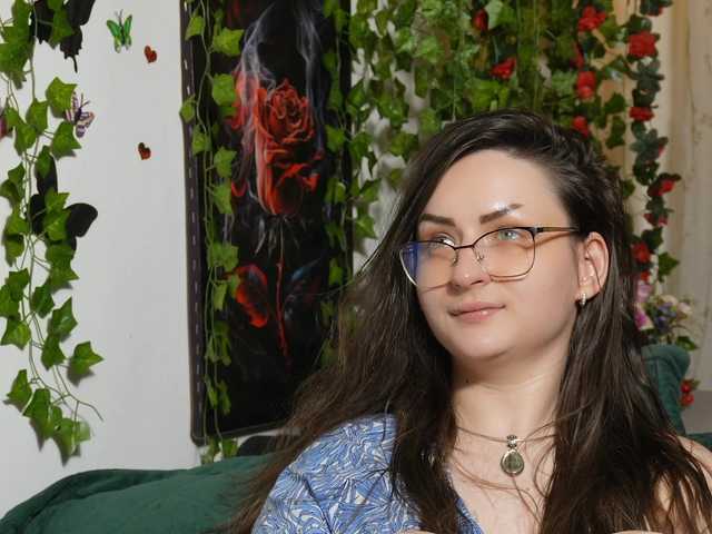 NaughtYHomemadE webcam bongacams model stream image