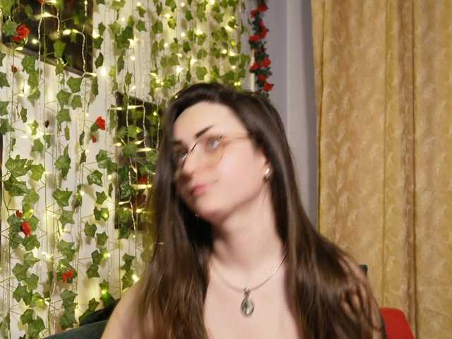 NaughtYHomemadE's BongaCams show and profile