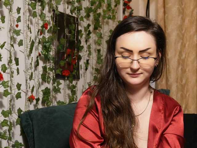 NaughtYHomemadE's BongaCams show and profile