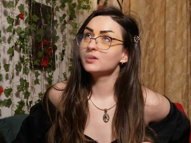 NaughtYHomemadE's BongaCams show and profile