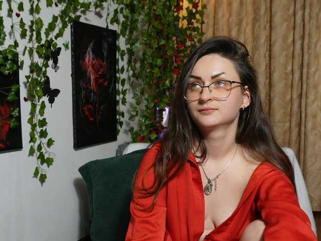NaughtYHomemadE webcam bongacams model stream image
