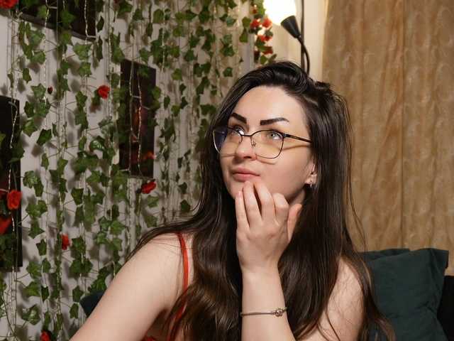 NaughtYHomemadE's BongaCams show and profile