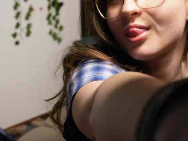 NaughtYHomemadE webcam