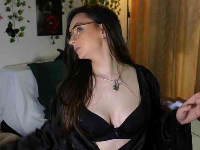 Модель: NaughtYHomemadE