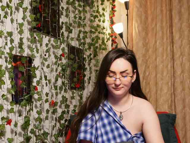 NaughtYHomemadE webcam