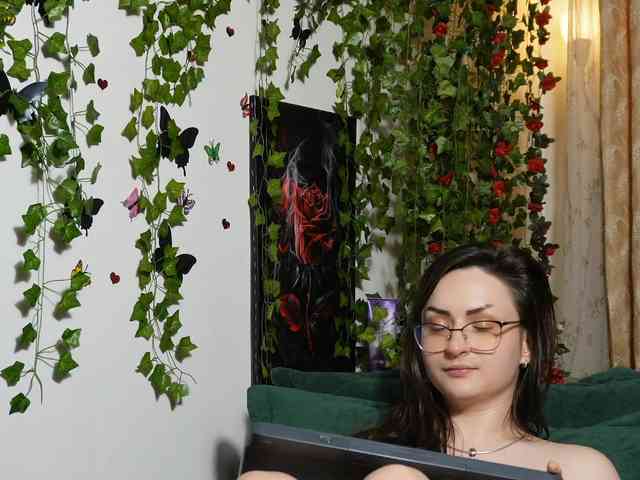 NaughtYHomemadE webcam