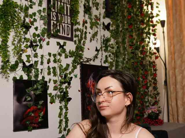 NaughtYHomemadE NaughtYHomemadE