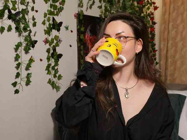 NaughtYHomemadE webcam