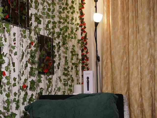 NaughtYHomemadE webcam