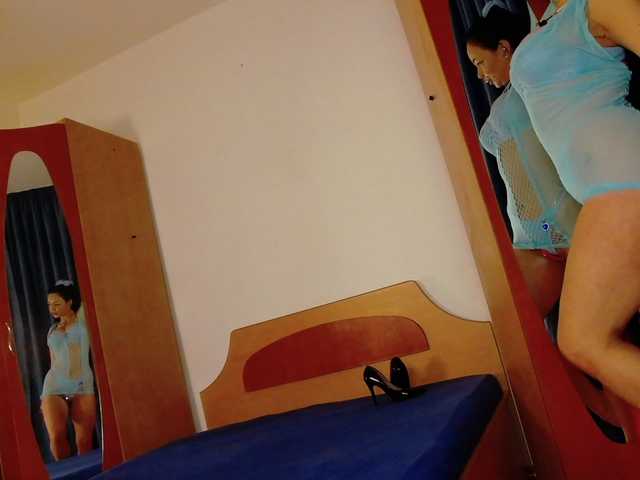 SophieRosenfeld's BongaCams show and profile