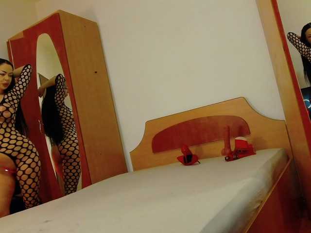 SophieRosenfeld's BongaCams show and profile