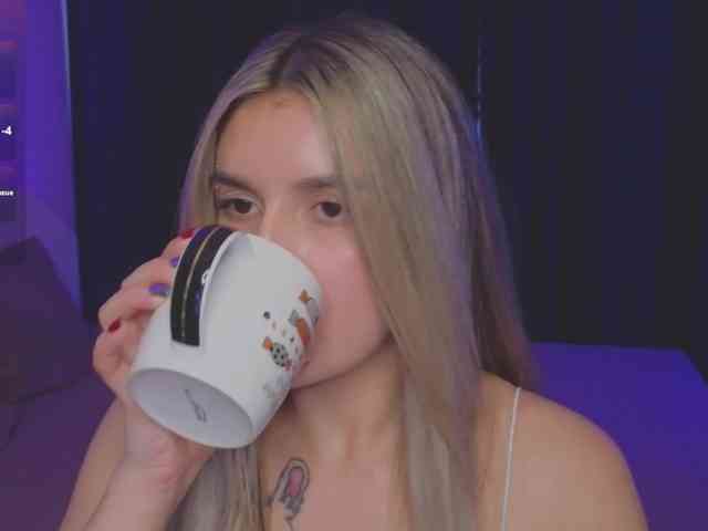 cam free chat RoxyChilli