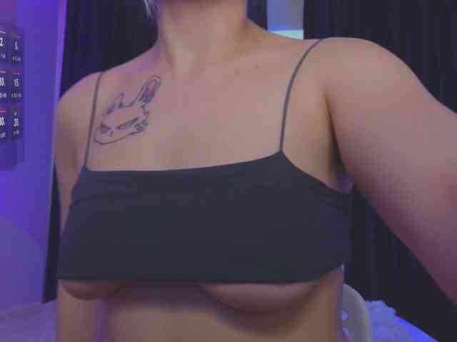free online adult chat RoxyChilli