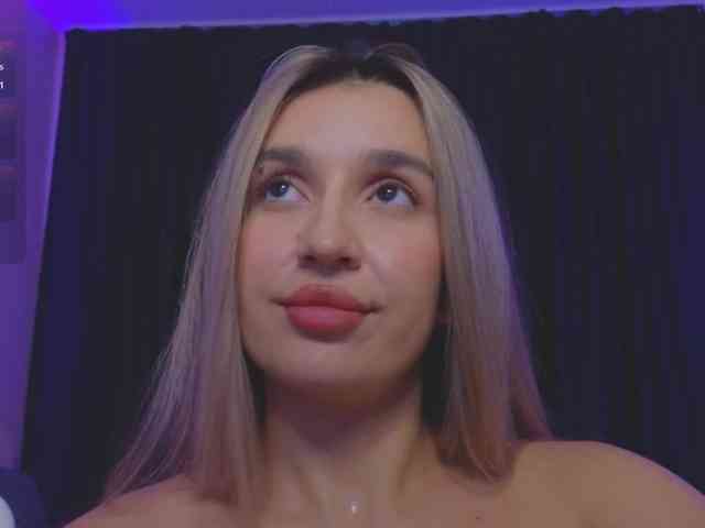 free live sex chat RoxyChilli