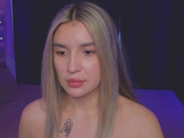 RoxyChilli Live Webcam on BongaCams