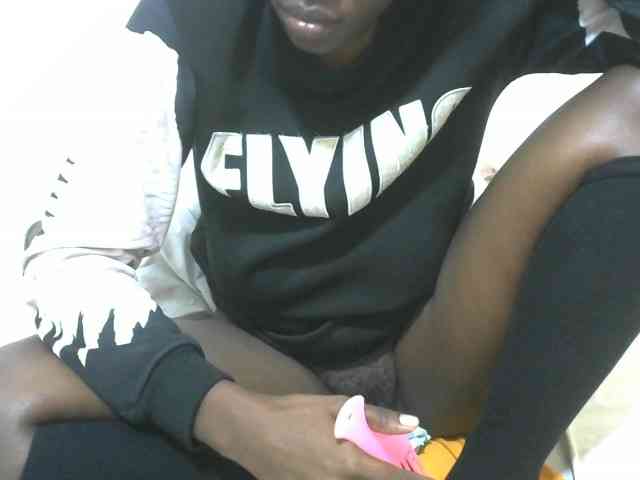 Ebonyrogan webcam