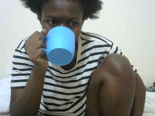 Ebonyrogan webcam