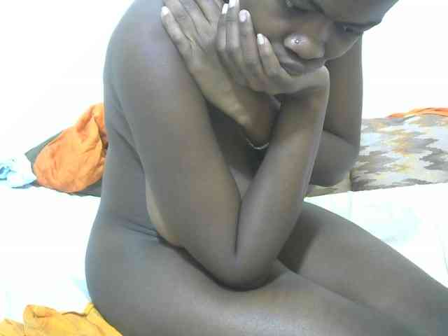 Ebonyrogan webcam