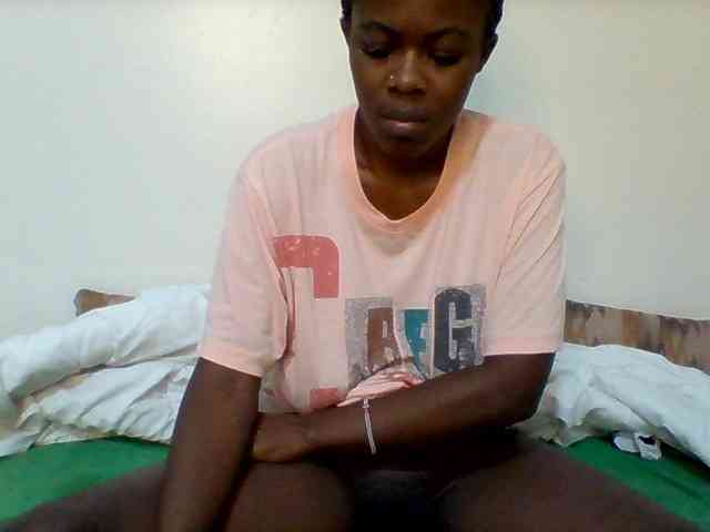 Ebonyrogan webcam