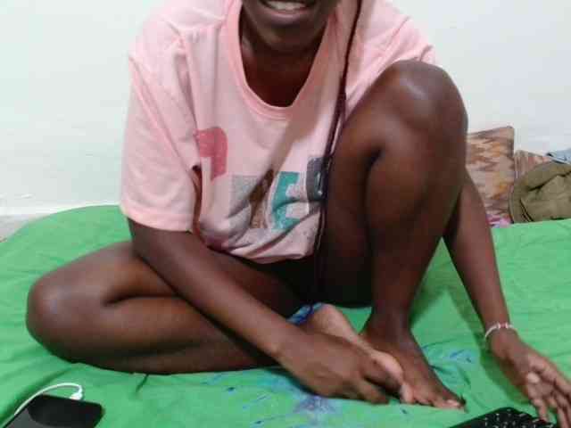 Ebonyrogan webcam