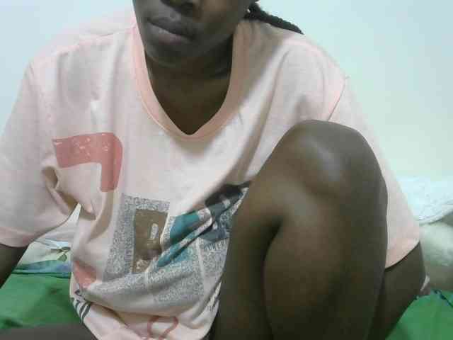 Ebonyrogan webcam